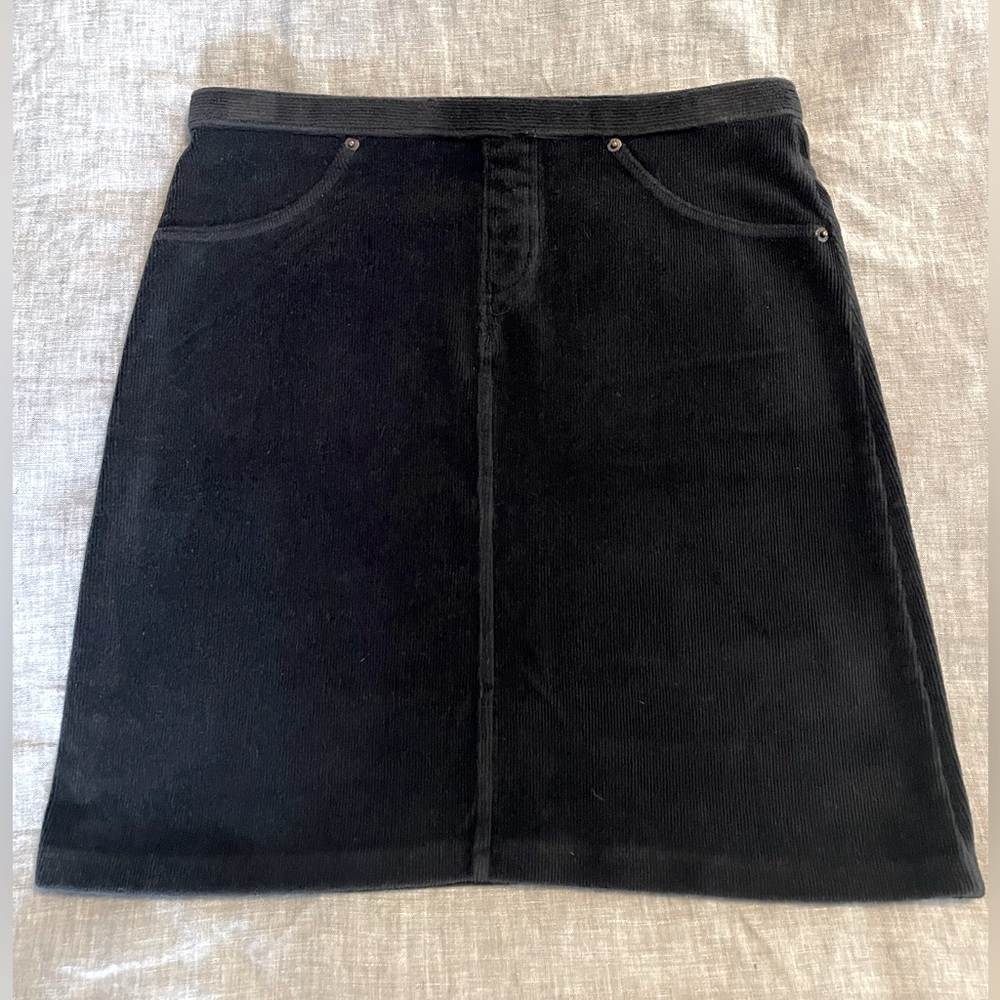 HUE Black Corduroy A-Line Pull-On Mini Skirt size small